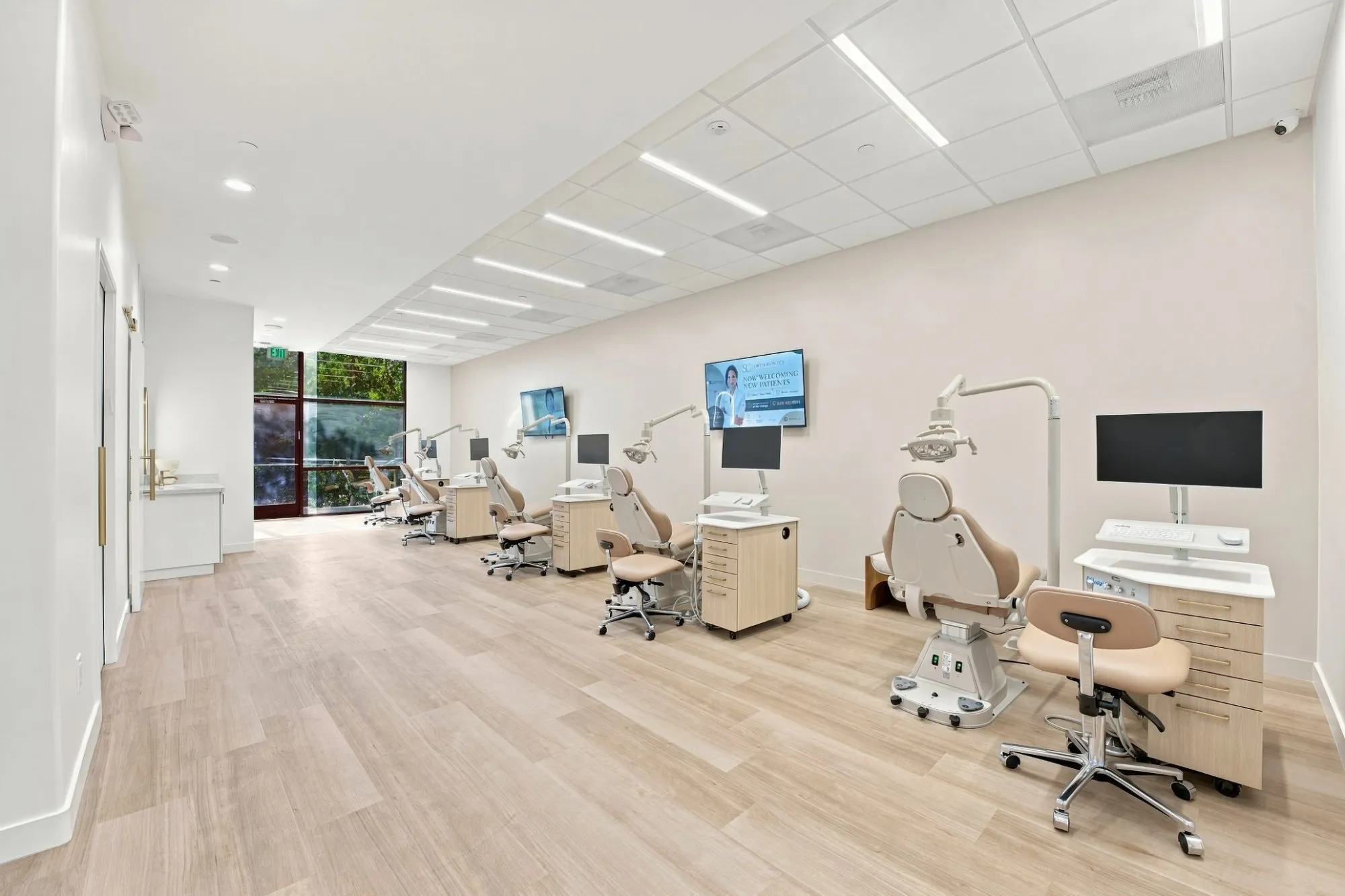 A treatment bay at SC Orthodontics in Valencia